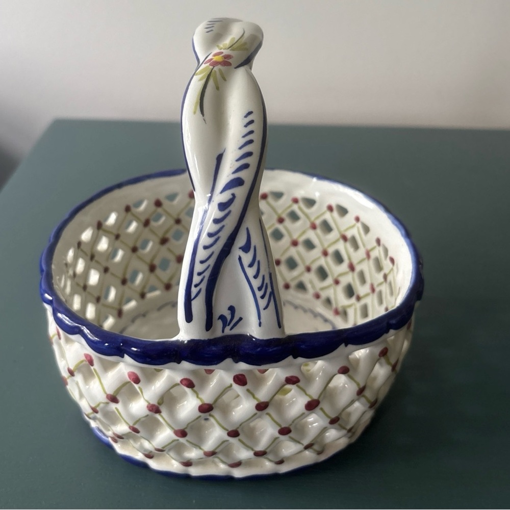 VTG Hand Made Ceramic Lattice Basket w/ Handle, Portugal, Spring Floral, Signed
